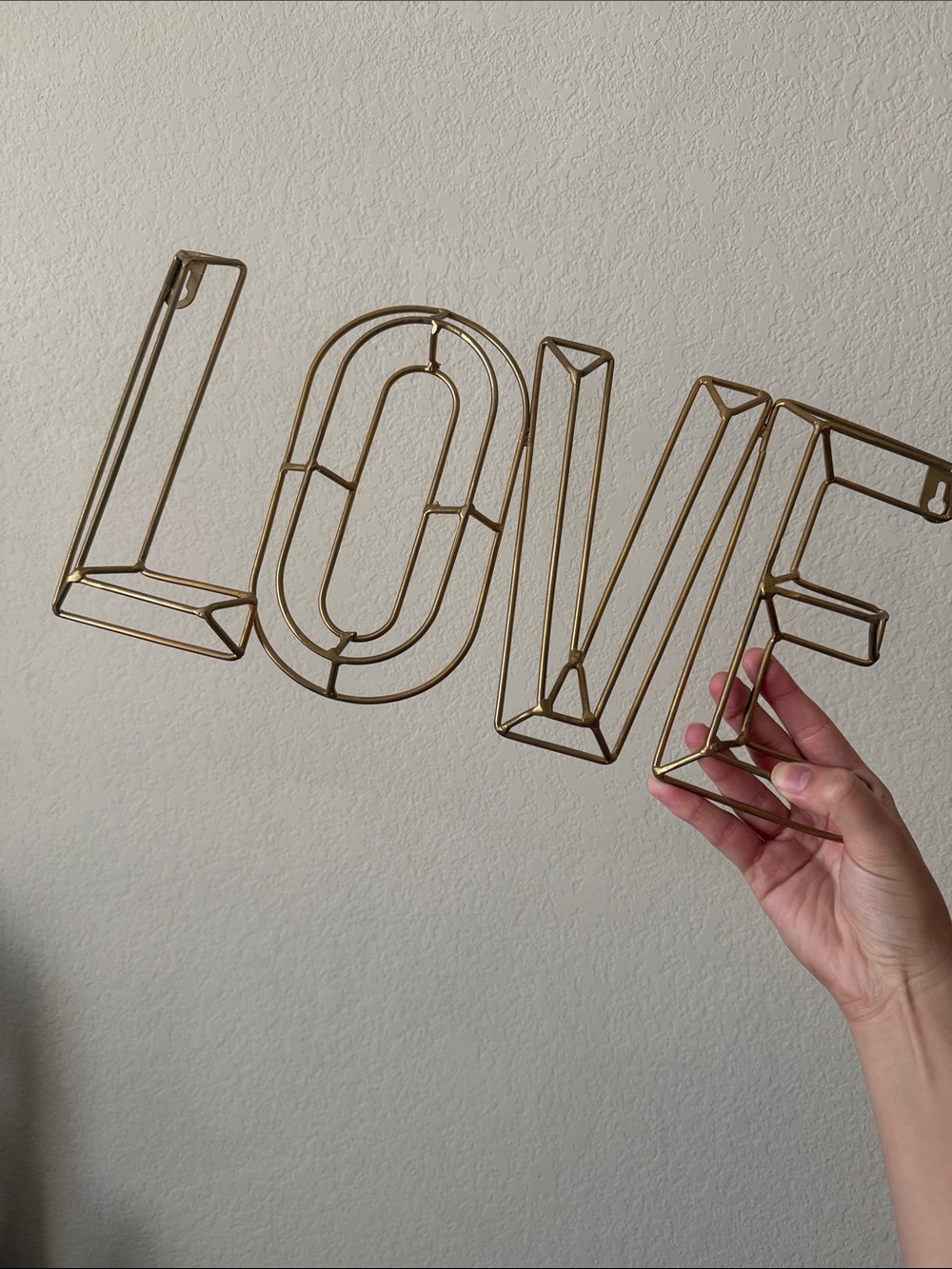 Gold 'LOVE' Wire Wall Decor